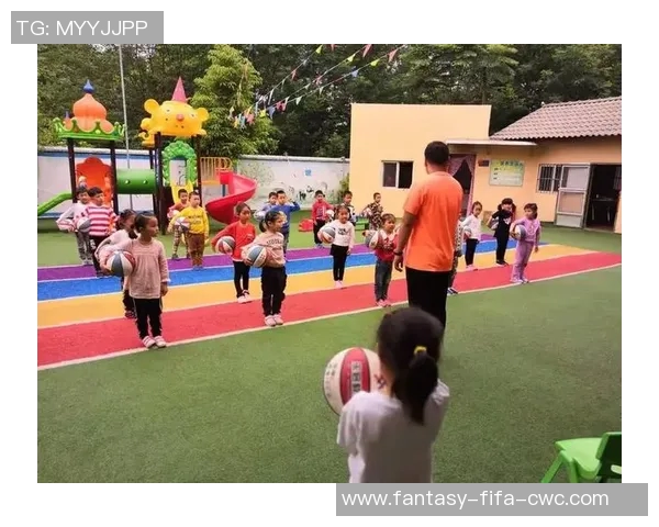 幼儿园篮球课:培养孩子团队合作精神与运动能力的快乐体验